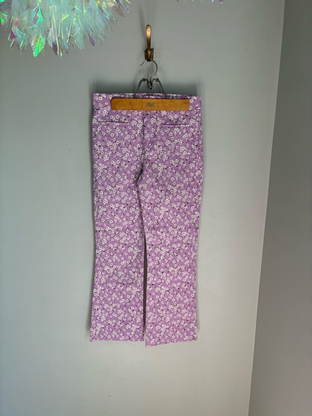 Zara Lavender Daisy Cropped Pants Size Medium